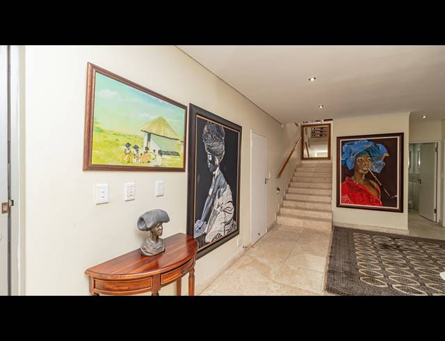 6 BEDROOM HOUSE FOR SALE IN BLOUBERGSTRAND